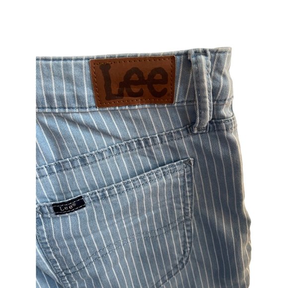 Lee Blue Jean Shorts Denim White Pin Striped Women's Size 10 NWT Mid Rise - Picture 5 of 5